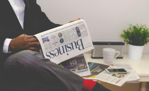 How Does the Negative News Screening Process Work in Financial Institutions?